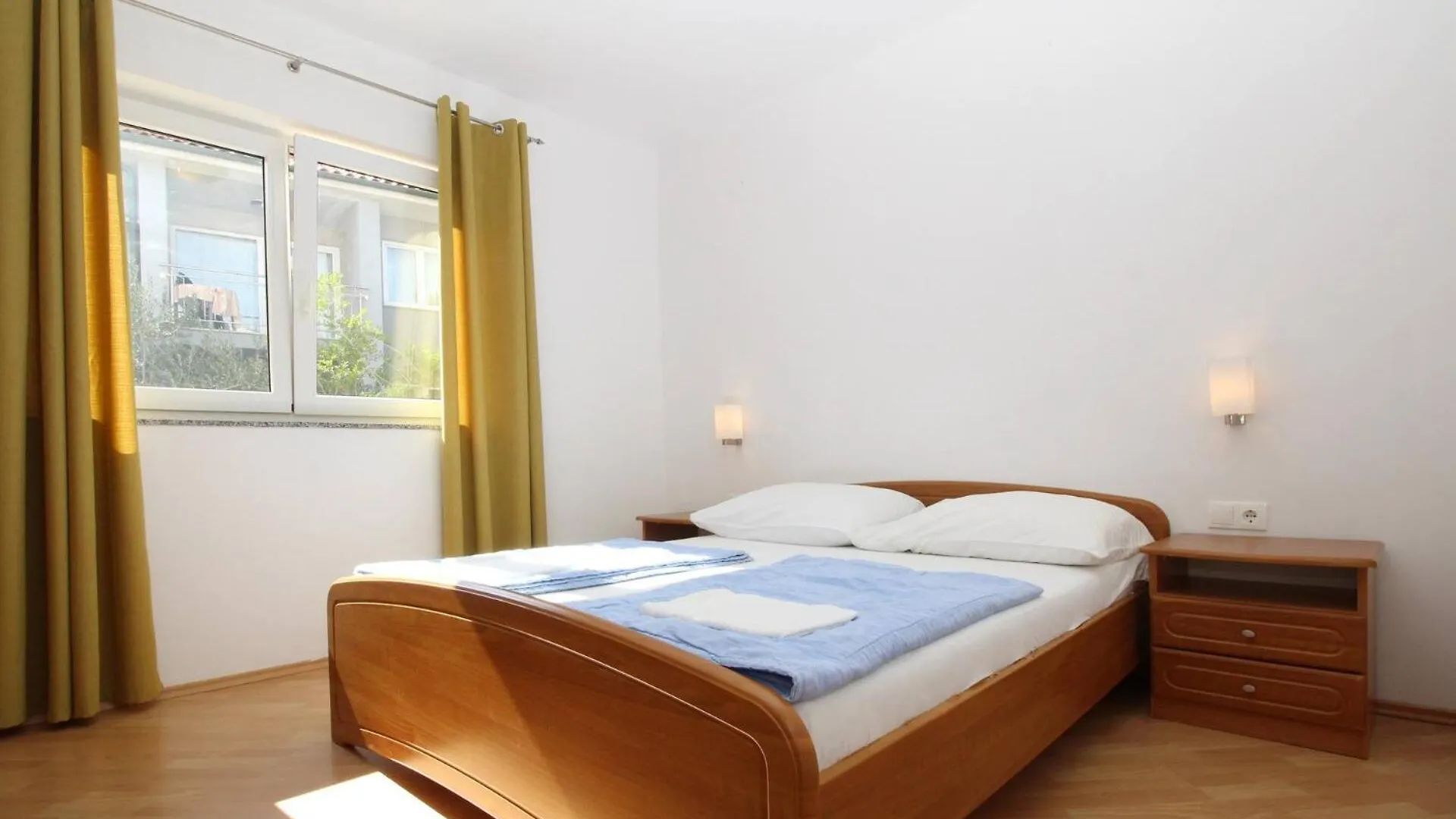 Apartments Mikulan Nara バスカ 0*,