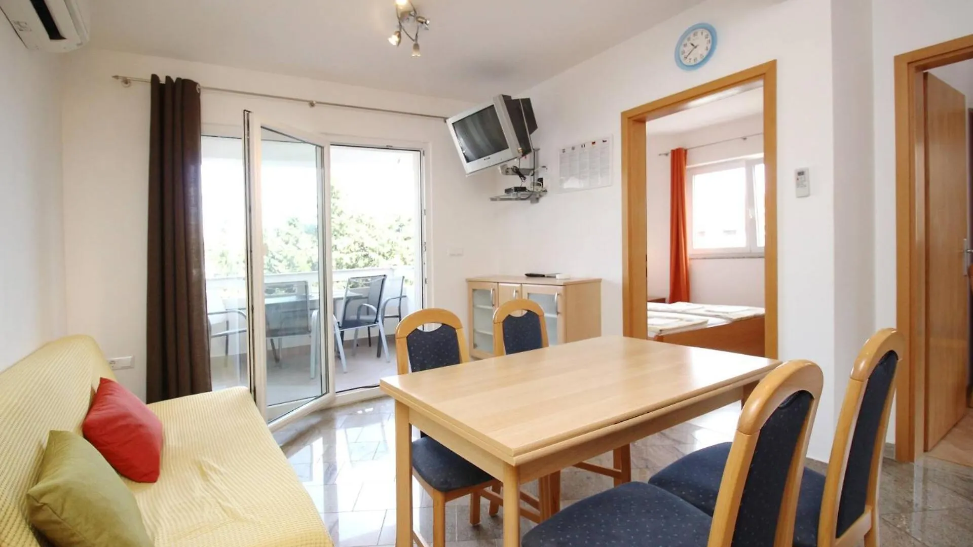 Apartments Mikulan Nara バスカ ゲストハウス