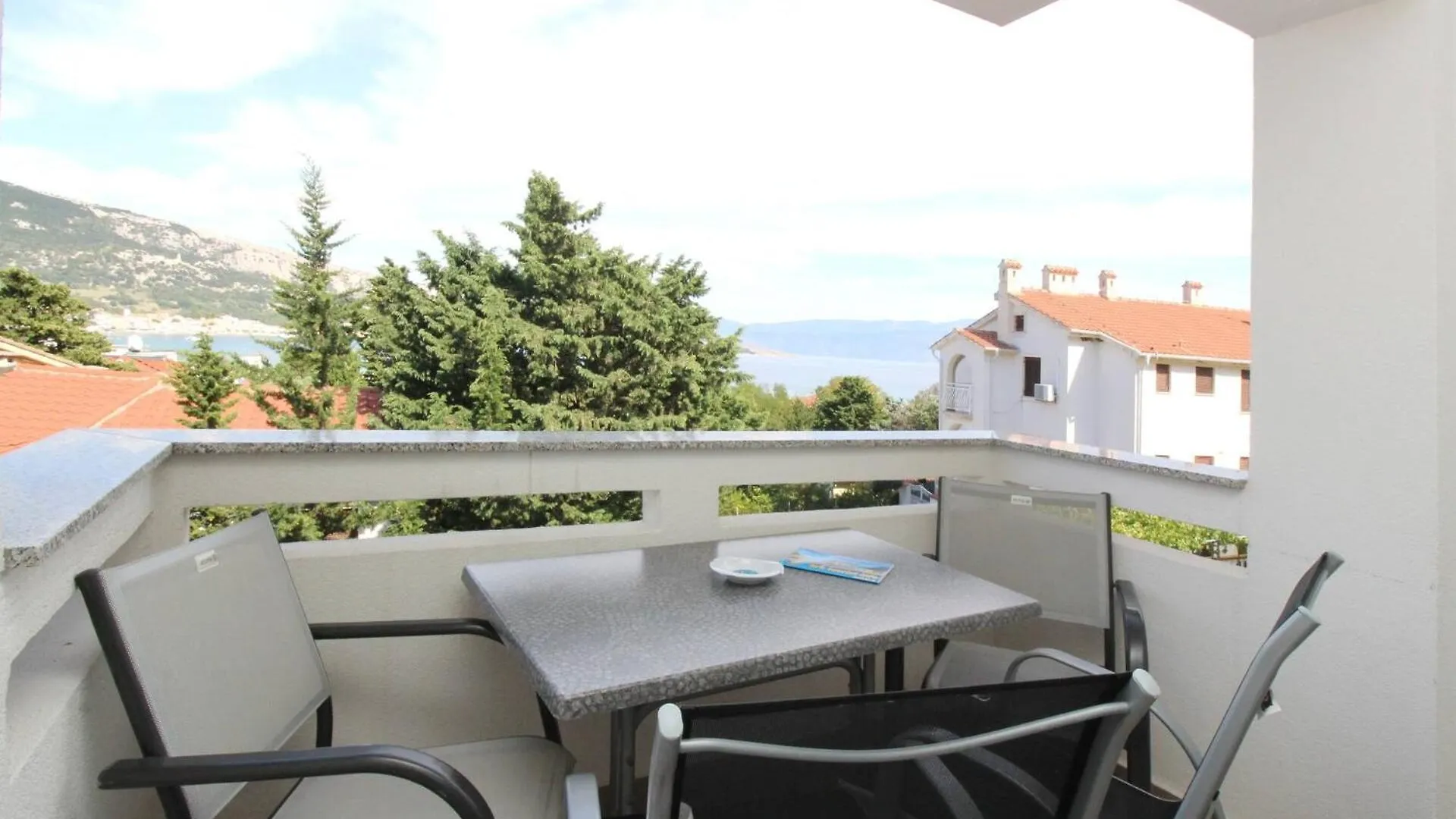 Apartments Mikulan Nara Baška Kroatien