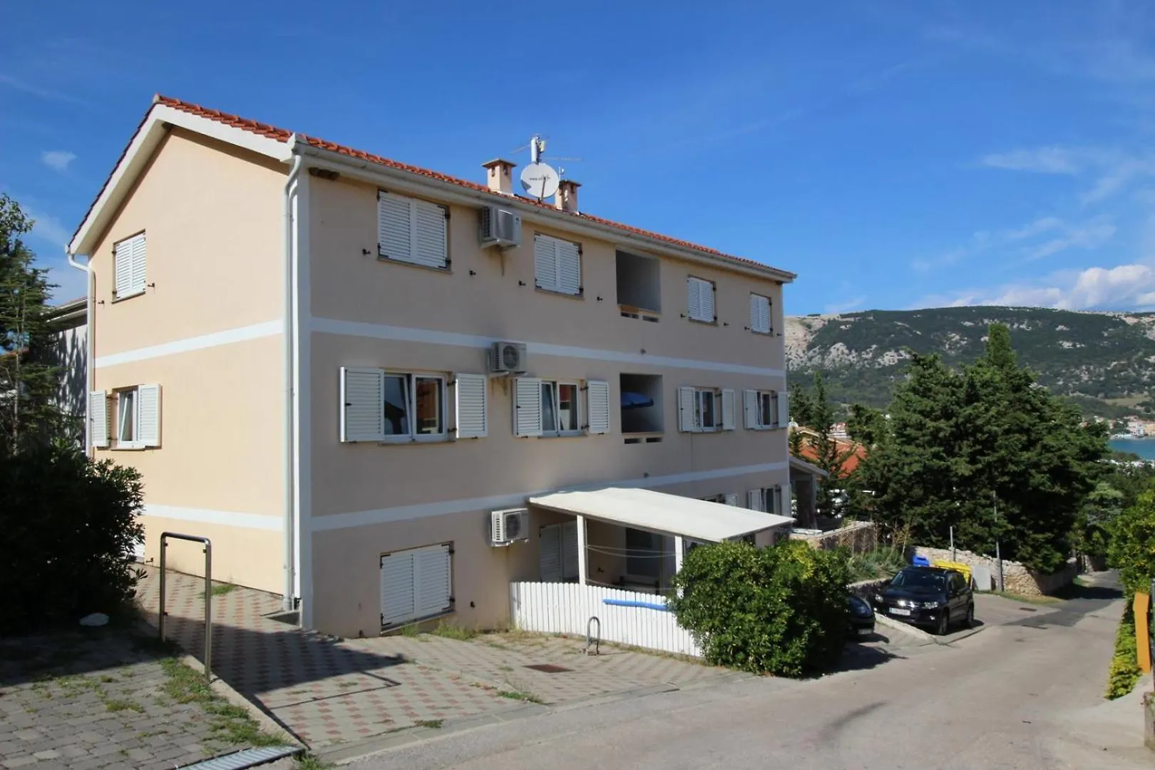 Apartments Mikulan Nara kontakter